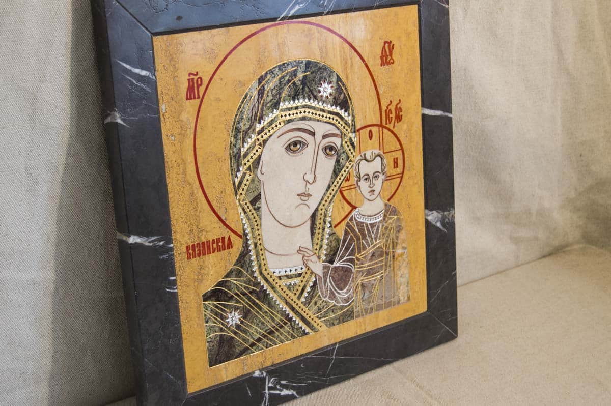 Резная Икона Казанской Божией Матери № 1-25-9 из мрамора, изображение, фото 1
