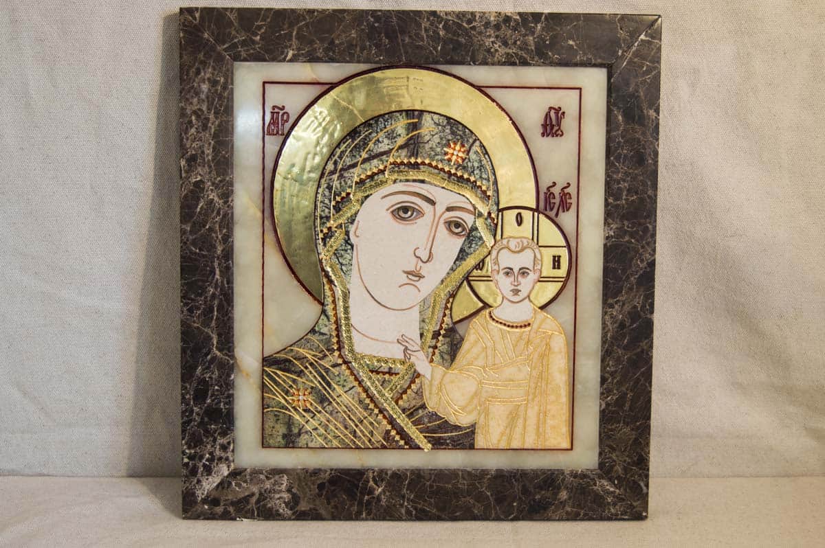 Резная Икона Казанской Божией Матери № 1-25-15 из мрамора, изображение, фото 1