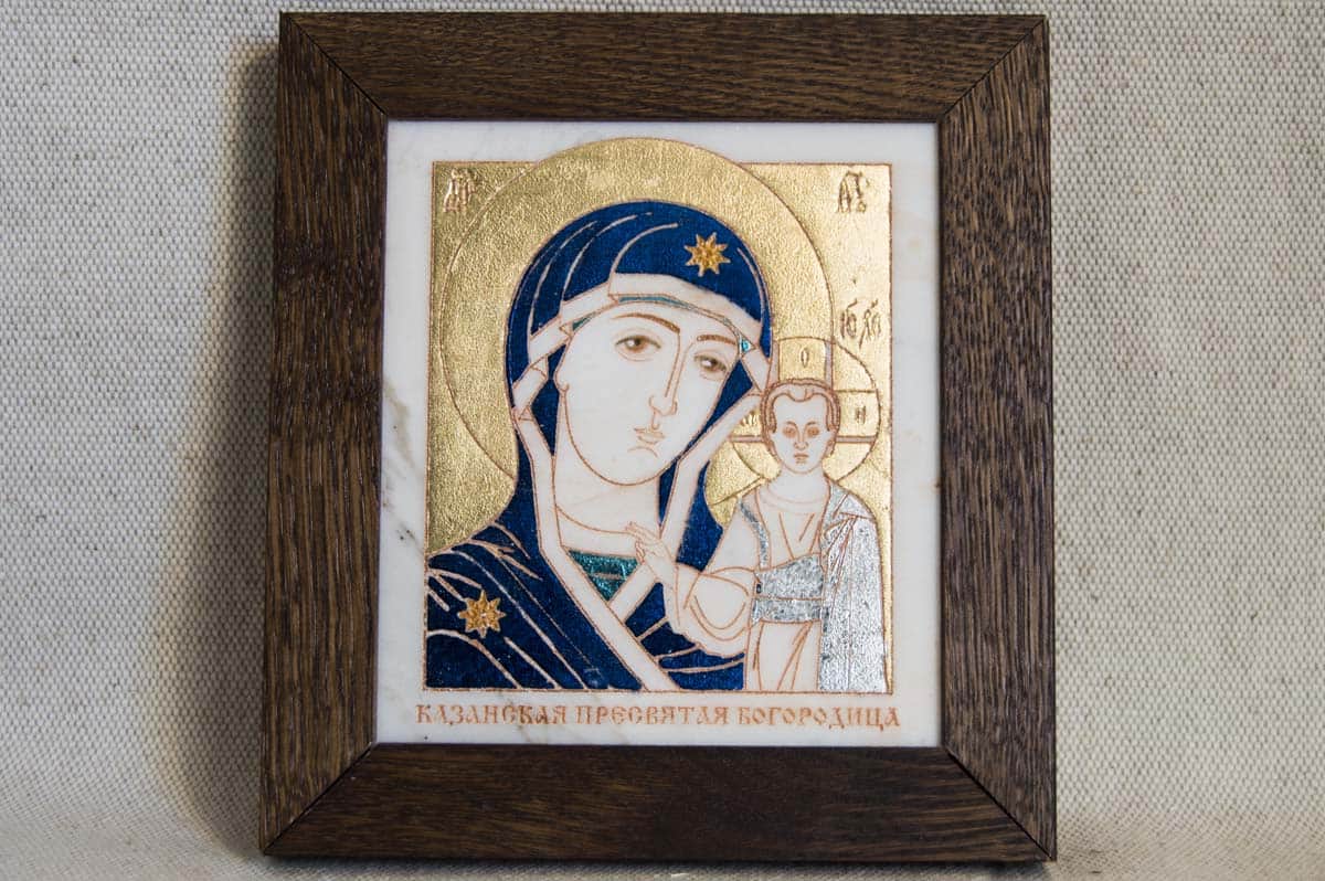 Икона Казанской Божией Матери № 6 из мрамора подарок, изображение, фото 1