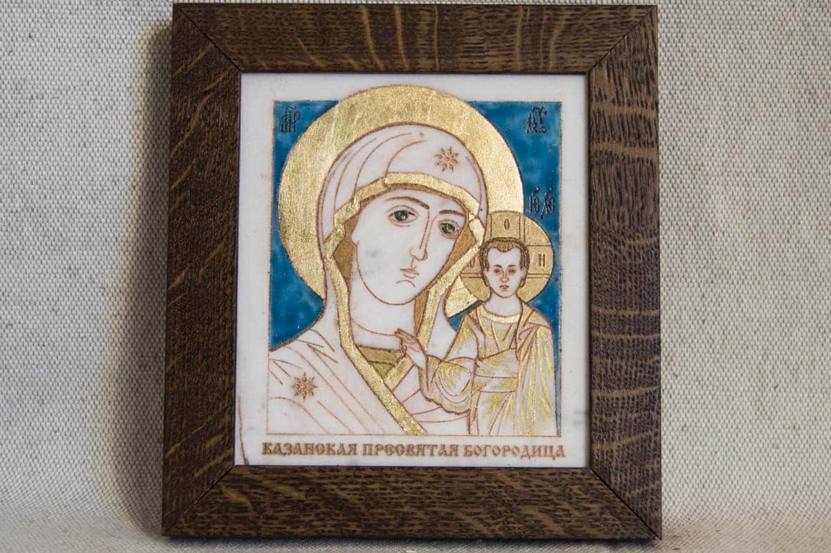 Икона Казанской Божией Матери № 8 из мрамора подарок, изображение, фото 1