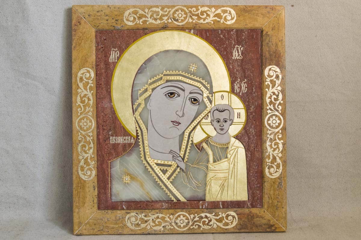 Резная Икона Казанской Божией Матери № 1-25-18 из мрамора, изображение, фото 1