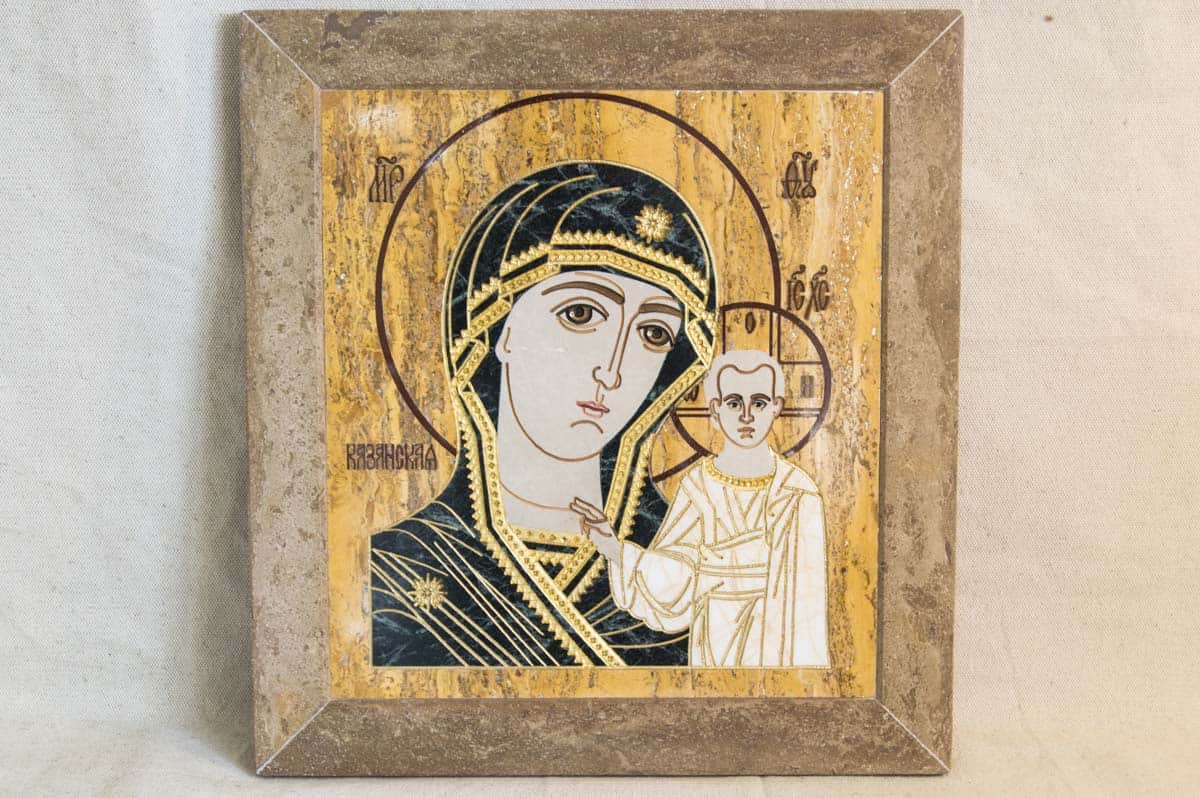 Резная Икона Казанской Божией Матери № 1-25-14 из мрамора, изображение, фото 1