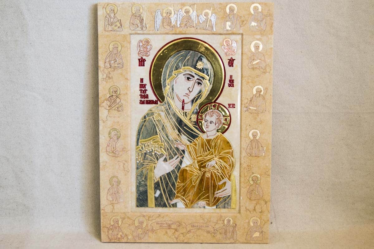 Икона Иверской Божией Матери № 1-25-7 из природного камня, изображение, фото 1