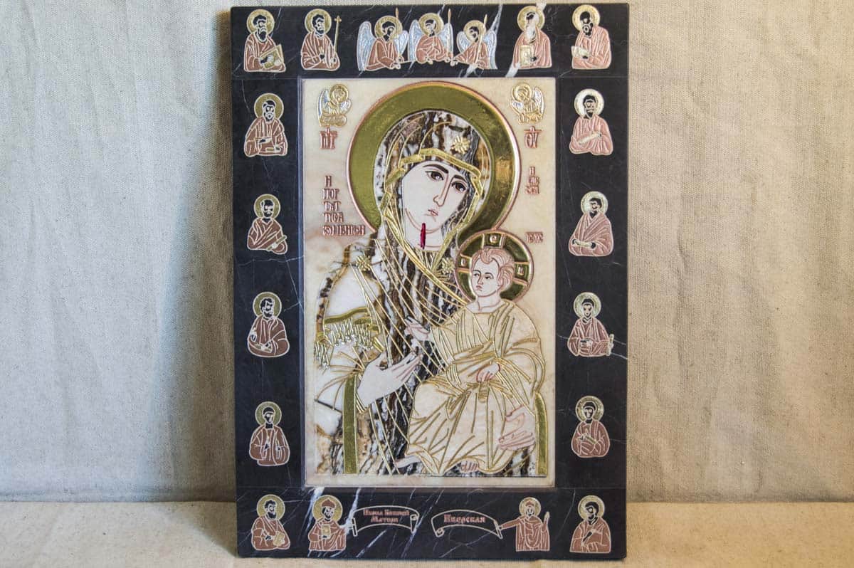 Икона Иверской Божией Матери № 1-25-8 из природного камня, изображение, фото 1