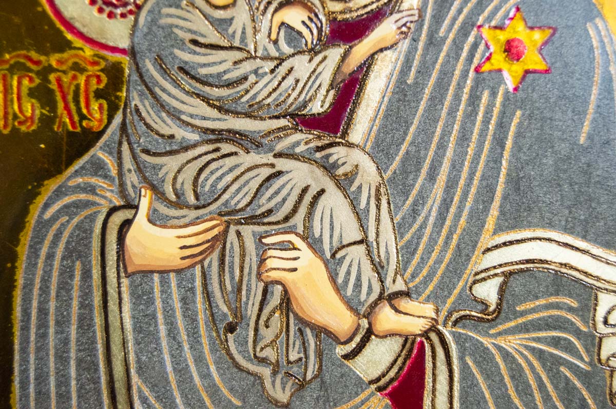 Икона Почаевской Богородицы из камня от Гливи. Магазин икон.