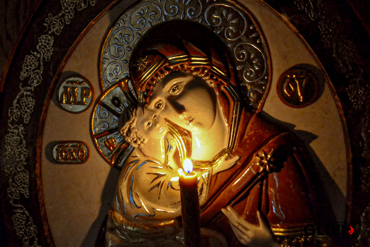 Жирочиская Икона Божьей Матери из мрамора от Гливи, фото сделано в салоне Гливи в Минске, изображение 1